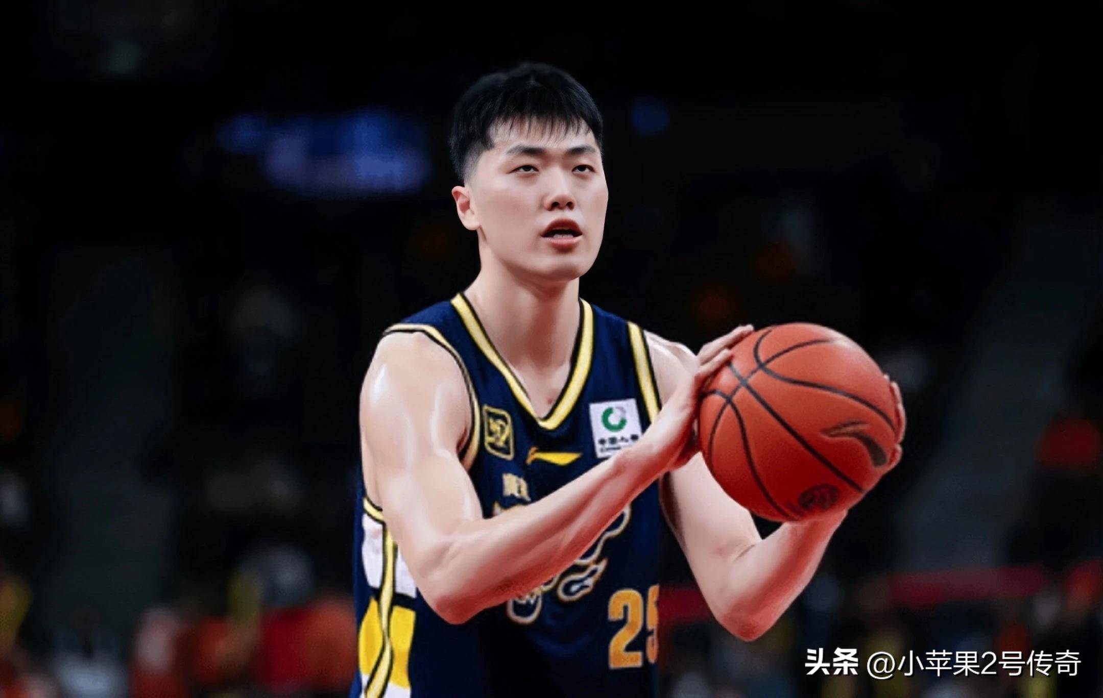  明晨乒超联赛前瞻：库里伤情更新，广东男篮冲击连胜纪录